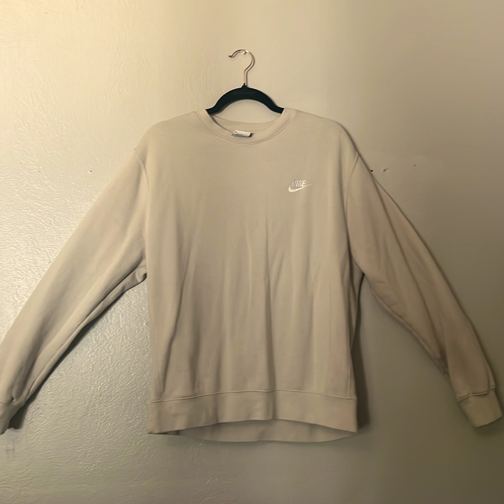 Cream Nike Sweatshirt
